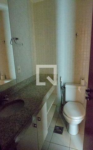 Apartamento à venda com 130m², 2 quartos e 2 vagas Apartamento à venda com 130m², 2 quartos e 2 vagasbanheiro social
