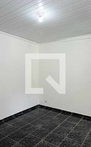 Casa para alugar com 50m², 2 quartos e 1 vaga Casa para alugar com 50m², 2 quartos e 1 vagaQuarto 1