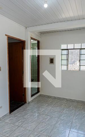 Casa para alugar com 50m², 2 quartos e 1 vaga Casa para alugar com 50m², 2 quartos e 1 vagaSala