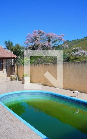 Casa à venda com 150m², 3 quartos e 5 vagasPiscina