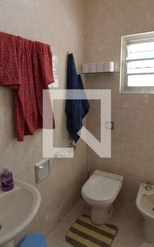 Casa à venda com 500m², 2 quartos e 1 vagaBanheiro
