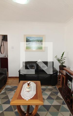 Casa à venda com 500m², 2 quartos e 1 vagaSala