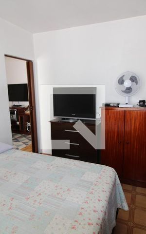 Casa à venda com 500m², 2 quartos e 1 vagaQuarto