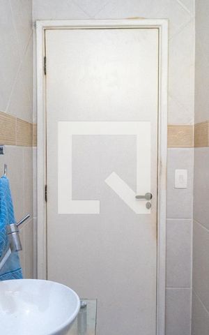 Casa à venda com 465m², 5 quartos e 6 vagas Casa à venda com 465m², 5 quartos e 6 vagasLavabo