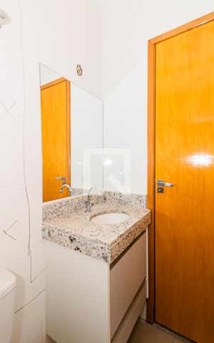 Apartamento para alugar com 45m², 2 quartos e sem vaga Apartamento para alugar com 45m², 2 quartos e sem vagaBanheiro