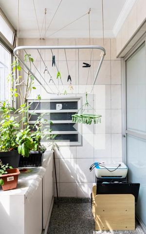 Apartamento à venda com 77m², 1 quarto e 1 vaga Apartamento à venda com 77m², 1 quarto e 1 vagaÁrea de Serviço