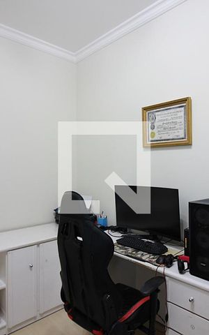 Apartamento à venda com 240m², 4 quartos e 3 vagasQuarto 4