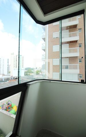 Apartamento à venda com 240m², 4 quartos e 3 vagasSacada do Quarto 3