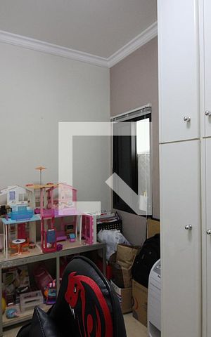 Apartamento à venda com 240m², 4 quartos e 3 vagasQuarto 4