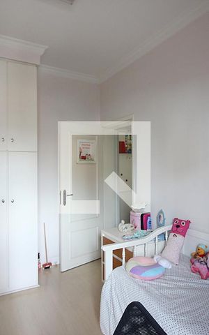 Apartamento à venda com 240m², 4 quartos e 3 vagasQuarto 3