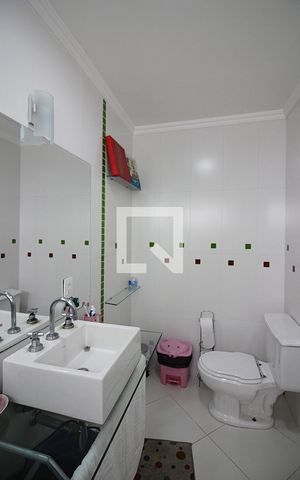 Apartamento à venda com 240m², 4 quartos e 3 vagasBanheiro Social