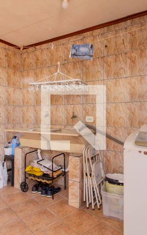 Casa à venda com 200m², 3 quartos e 4 vagasÁrea de Serviço
