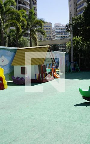 Apartamento à venda com 180m², 3 quartos e 3 vagasÁrea comum - Playground
