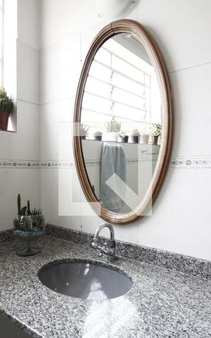 Casa à venda com 250m², 3 quartos e 4 vagasBanheiro