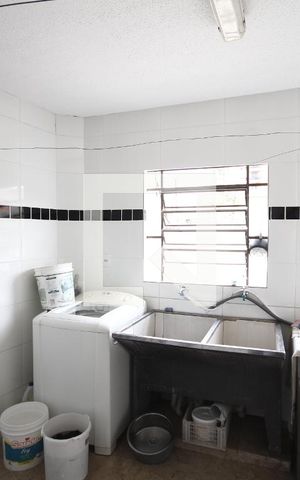 Casa à venda com 250m², 3 quartos e 4 vagasÁrea de Serviço