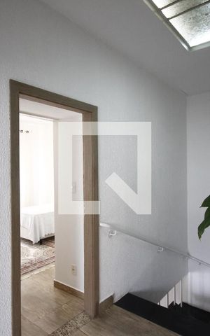 Casa à venda com 250m², 3 quartos e 4 vagasCorredor