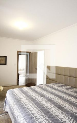 Casa à venda com 250m², 3 quartos e 4 vagasSuíte