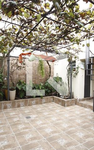 Casa à venda com 250m², 3 quartos e 4 vagasQuintal