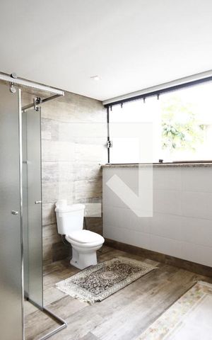 Casa à venda com 250m², 3 quartos e 4 vagasSuíte