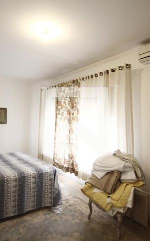 Casa à venda com 250m², 3 quartos e 4 vagasSuíte