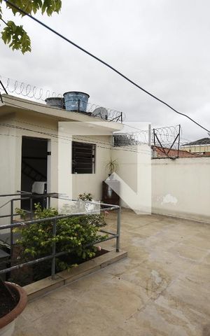 Casa à venda com 250m², 3 quartos e 4 vagasÁrea de Serviço