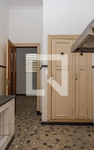 Casa para alugar com 700m², 4 quartos e 8 vagas Casa para alugar com 700m², 4 quartos e 8 vagasCozinha