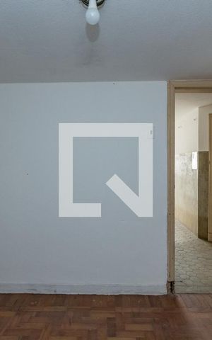 Casa para alugar com 700m², 4 quartos e 8 vagas Casa para alugar com 700m², 4 quartos e 8 vagasQuarto de Serviço 1