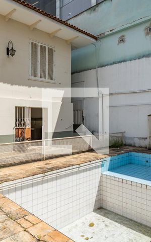 Casa para alugar com 700m², 4 quartos e 8 vagas Casa para alugar com 700m², 4 quartos e 8 vagasPiscina