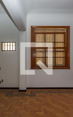 Casa para alugar com 700m², 4 quartos e 8 vagas Casa para alugar com 700m², 4 quartos e 8 vagasQuarto 1