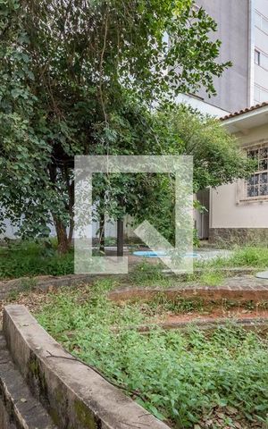 Casa para alugar com 700m², 4 quartos e 8 vagas Casa para alugar com 700m², 4 quartos e 8 vagasEntrada
