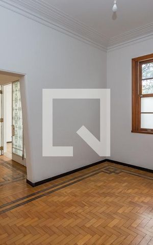 Casa para alugar com 700m², 4 quartos e 8 vagas Casa para alugar com 700m², 4 quartos e 8 vagasSala 2