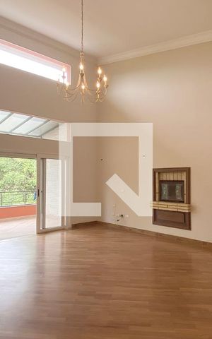 Casa de condomínio à venda com 1400m², 5 quartos e 6 vagasSala
