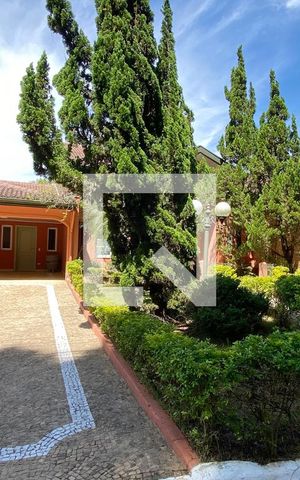 Casa de condomínio à venda com 1400m², 5 quartos e 6 vagasGaragem