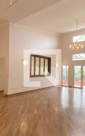 Casa de condomínio à venda com 1400m², 5 quartos e 6 vagasSala