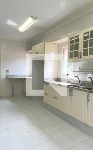 Casa de condomínio à venda com 1400m², 5 quartos e 6 vagasCozinha