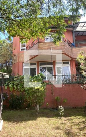 Casa de condomínio à venda com 1400m², 5 quartos e 6 vagasJardim