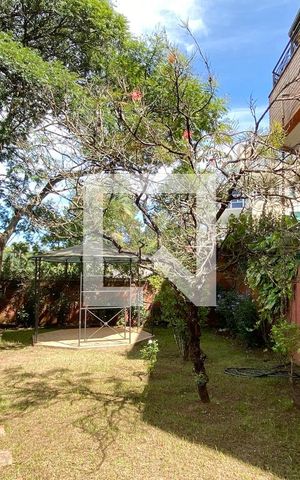 Casa de condomínio à venda com 1400m², 5 quartos e 6 vagasJardim
