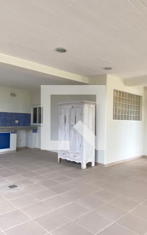 Casa de condomínio à venda com 1400m², 5 quartos e 6 vagasChurrasqueira