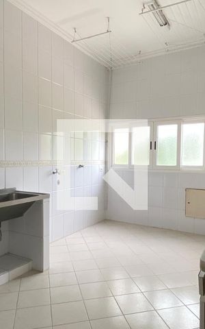 Casa de condomínio à venda com 1400m², 5 quartos e 6 vagasÁrea de Serviço
