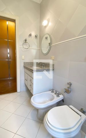 Casa de condomínio à venda com 1400m², 5 quartos e 6 vagasBanheiro da Suíte 3