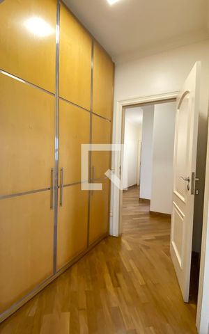 Casa de condomínio à venda com 1400m², 5 quartos e 6 vagasCloset da suíte 3