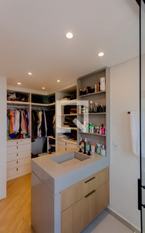 Apartamento à venda com 140m², 3 quartos e 2 vagas Apartamento à venda com 140m², 3 quartos e 2 vagasBanheiro da Suíte 2