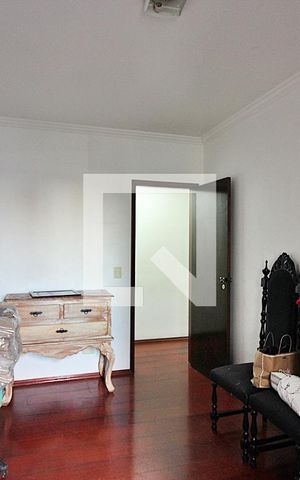Apartamento para alugar com 117m², 3 quartos e 1 vagaQuarto 3