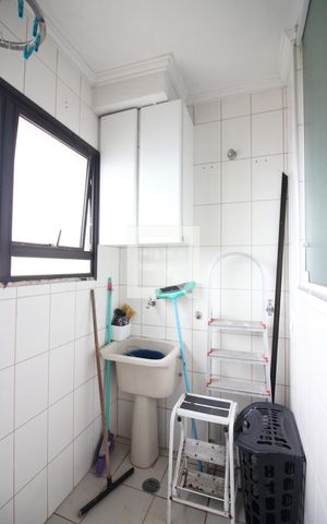 Apartamento para alugar com 117m², 3 quartos e 1 vagaÁrea de Serviço