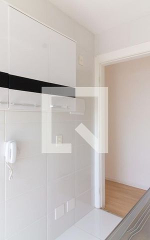 Apartamento para alugar com 45m², 2 quartos e sem vaga Apartamento para alugar com 45m², 2 quartos e sem vagaCozinha e Área de Serviço