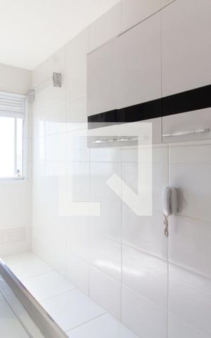 Apartamento para alugar com 45m², 2 quartos e sem vaga Apartamento para alugar com 45m², 2 quartos e sem vagaCozinha e Área de Serviço