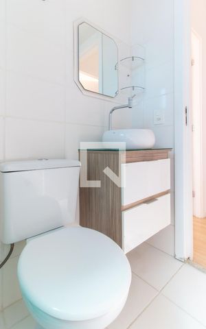 Apartamento para alugar com 45m², 2 quartos e sem vaga Apartamento para alugar com 45m², 2 quartos e sem vagaBanheiro