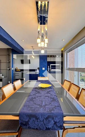 Apartamento à venda com 160m², 3 quartos e 3 vagas Apartamento à venda com 160m², 3 quartos e 3 vagasVaranda gourmet
