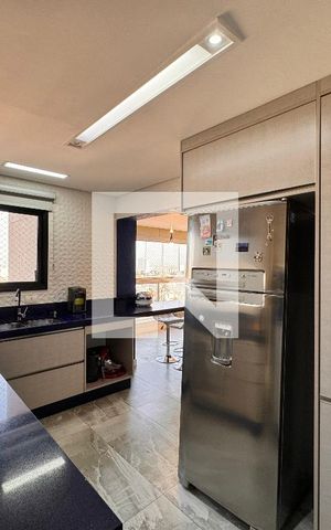 Apartamento à venda com 160m², 3 quartos e 3 vagas Apartamento à venda com 160m², 3 quartos e 3 vagasCozinha
