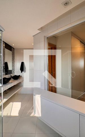 Apartamento à venda com 160m², 3 quartos e 3 vagas Apartamento à venda com 160m², 3 quartos e 3 vagasBanheiro suíte 3